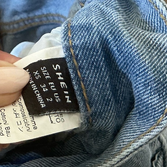 SHEIN Distressed Light Blue Women's Jeans - size 2 - Picture 3 of 3